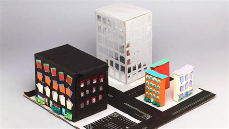 Cardboard Model City : 4 Steps .